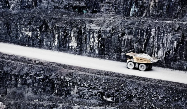 Complex ores meet synchrotron light