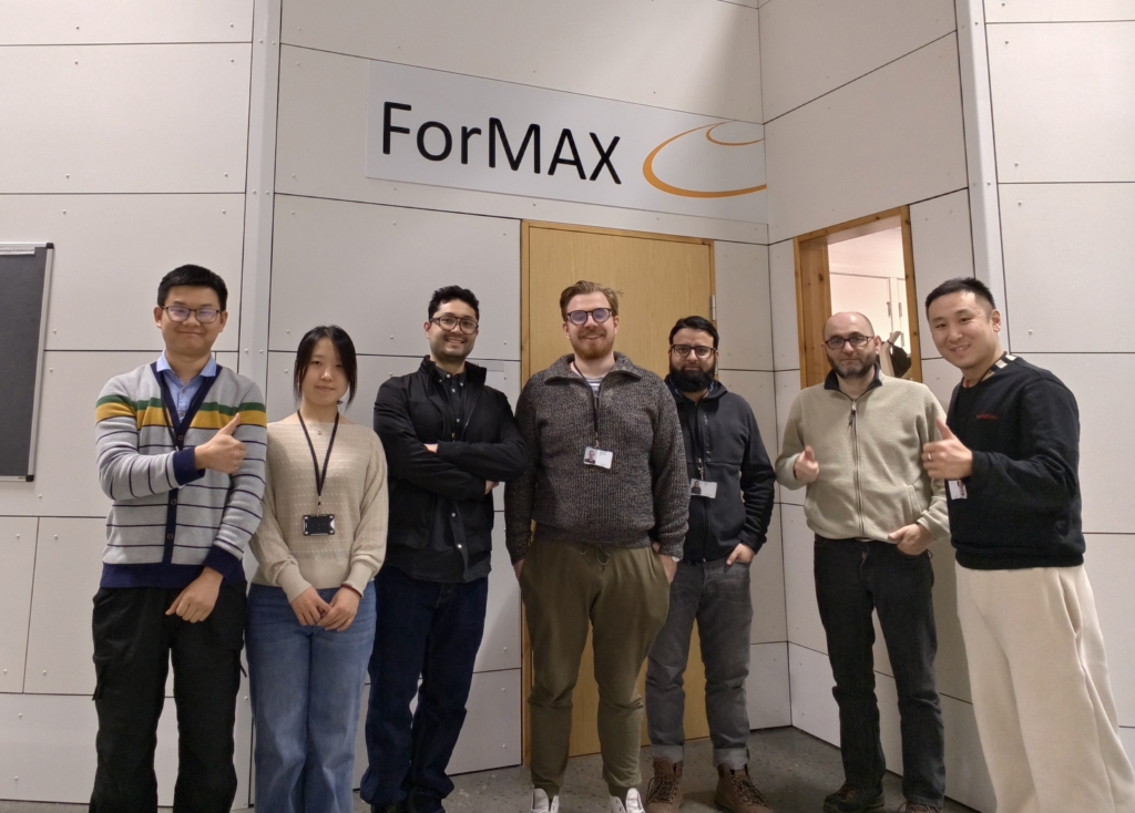 self-healing batteries, group photo
